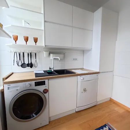 Modern Luxury With Private Parking Apartmán *